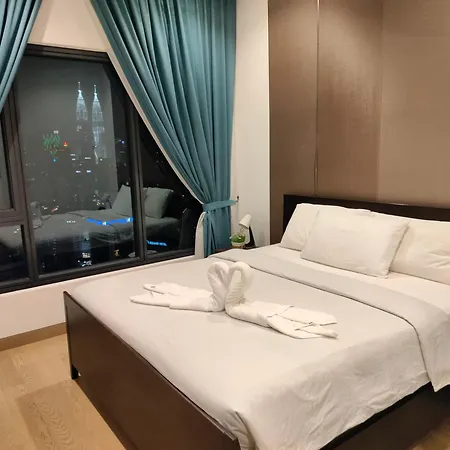 Lucentia Residence Has An Amazing Pool Kuala Lumpur Luaran gambar