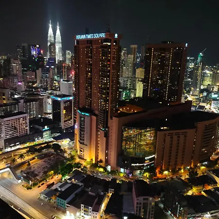 Lucentia Residence Has An Amazing Pool Kuala Lumpur Luaran gambar