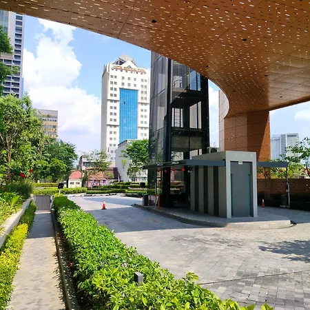 Lucentia Residence Has An Amazing Pool Kuala Lumpur Luaran gambar